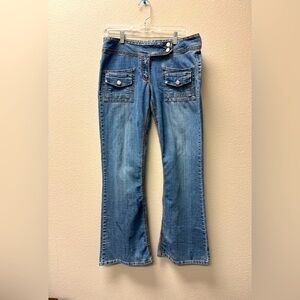 Zoey Beth Six pocket Flare Leg Button and zipper Blue Jeans Size 9/10